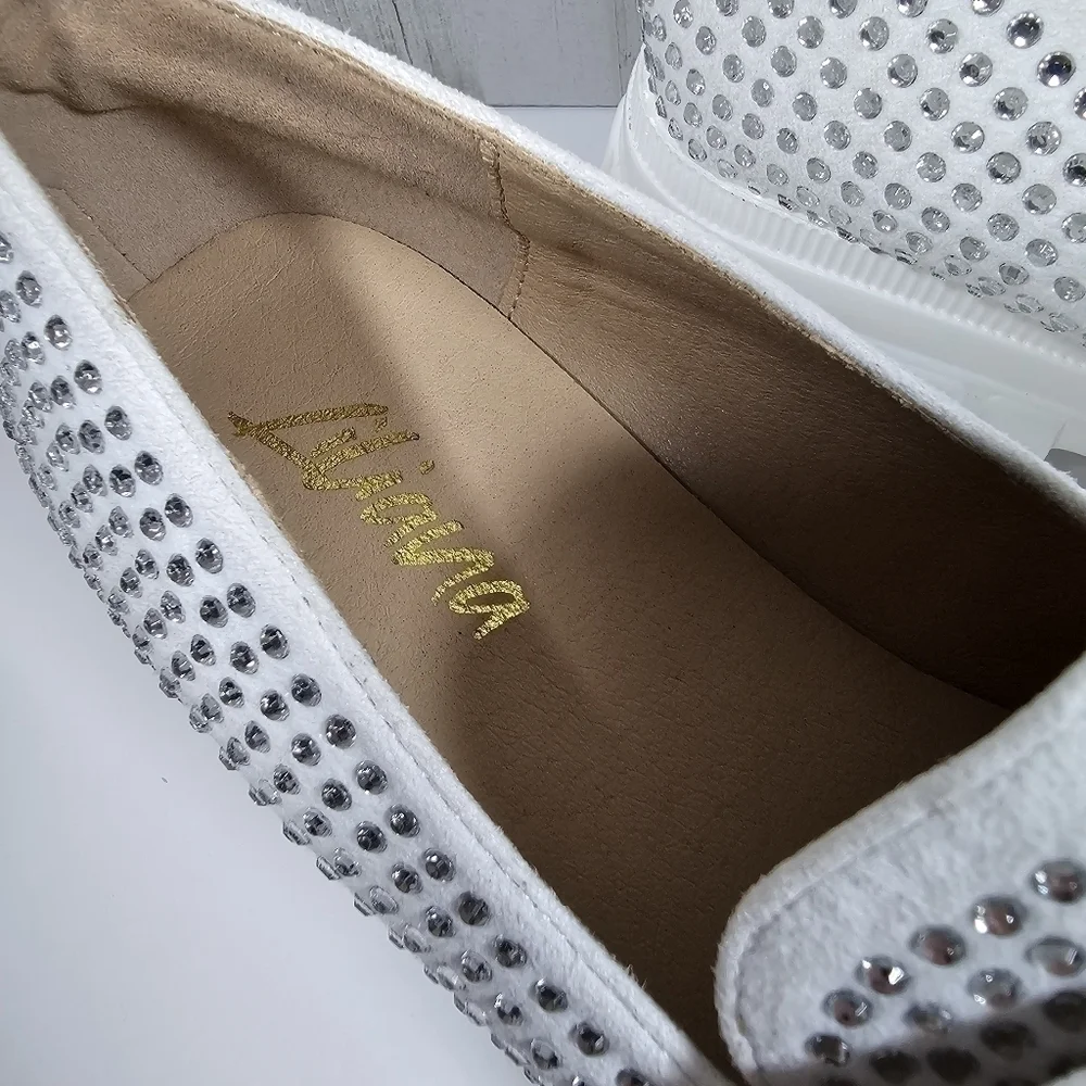 Vegan NEW white jeweled chunky platform lightweight man made y2k size 7.5